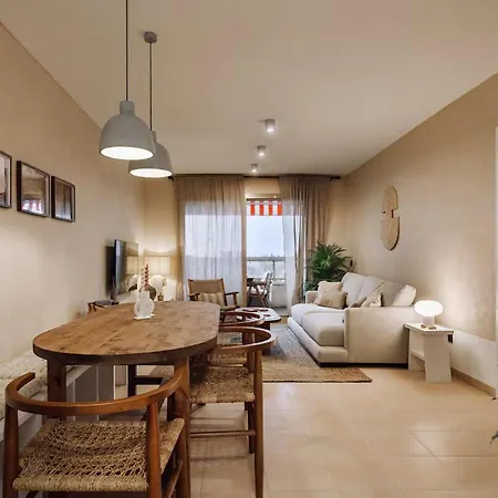 Impressive Beachfront Appartamento *