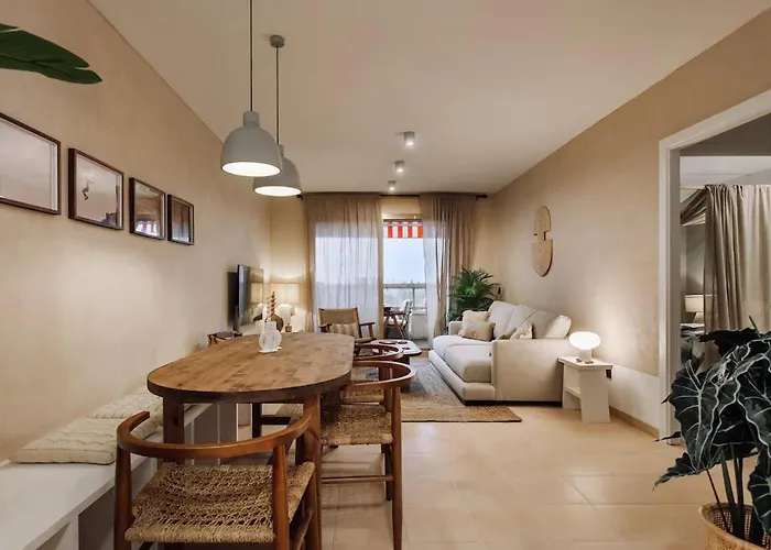 Impressive Beachfront Διαμέρισμα *